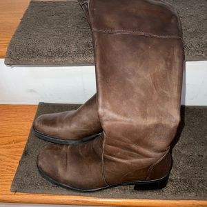 Size 10 brown boots